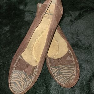 NEW Barefoot Brown Black Zebra Women Suede Faux Flats With 1/2 Heel Size 8.5
